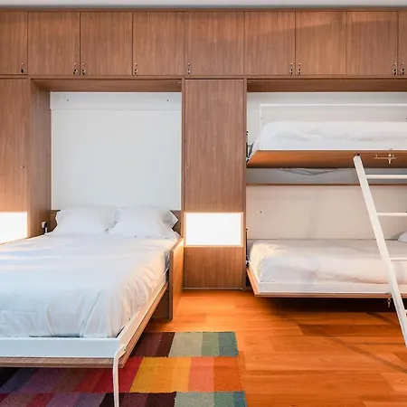 Apartment Warm Ample Space With Wall Beds *