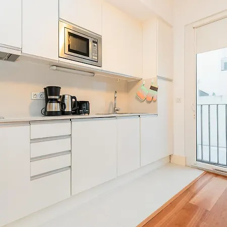 Warm Ample Space With Wall Beds *