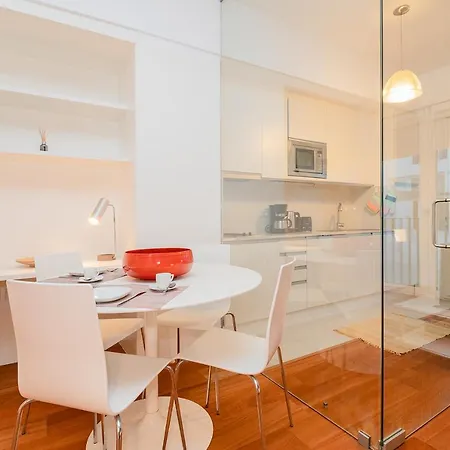 Warm Ample Space With Wall Beds * Lisbon